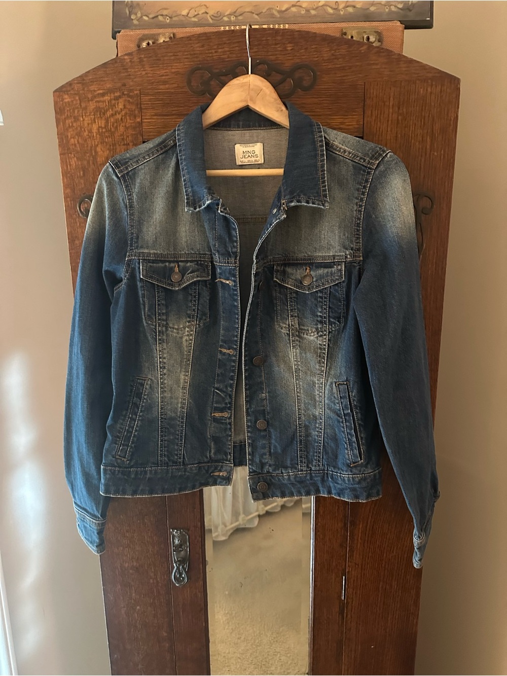 MNG Mango Washed Blue Denim Jacket - Women's Classic Jean Trucker Size Medium